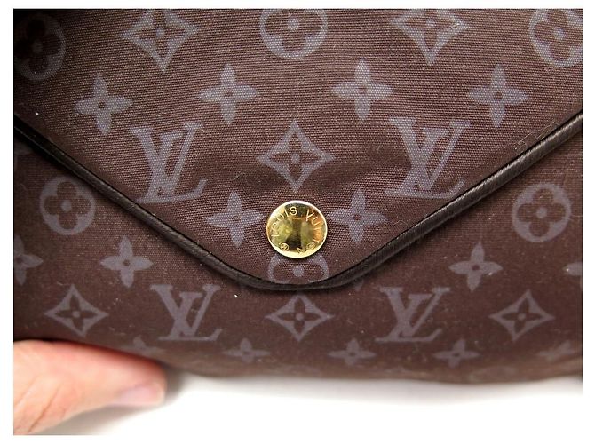 Coussin NUOVO KIT DA VIAGGIO LOUIS VUITTON M99204 MASCHERA DA VIAGGIO MONOGRAM + CUSCINO Marrone - vista 3