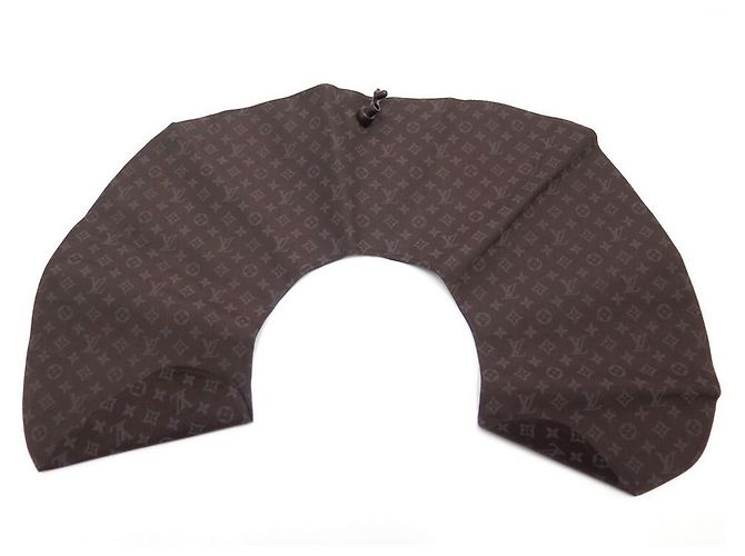 Coussin NUOVO KIT DA VIAGGIO LOUIS VUITTON M99204 MASCHERA DA VIAGGIO MONOGRAM + CUSCINO Marrone - vista 8