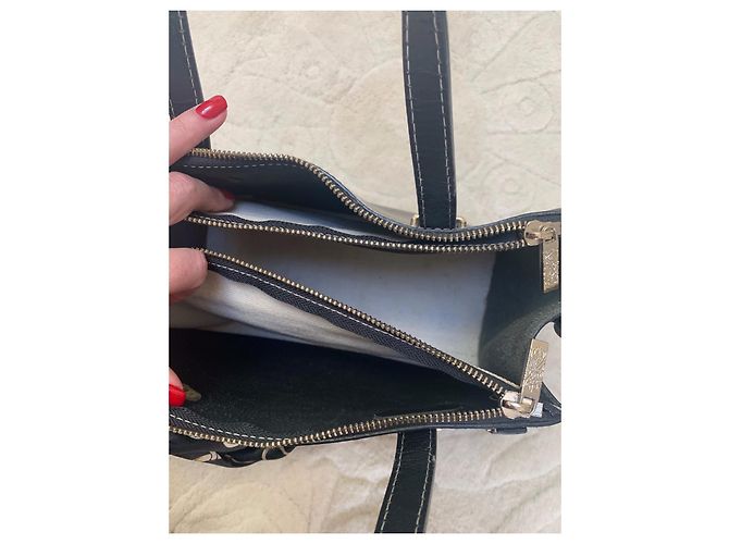 Christian Lacroix Handtasche aus schwarzem Leder - Ansicht 5