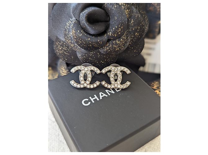 Chanel CC B17Orecchini classici grandi in cristallo con logo K Metallico - vista 2