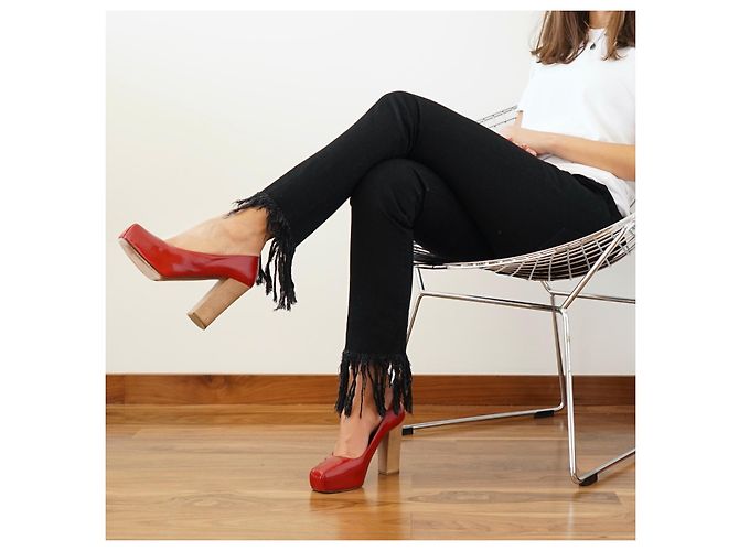 Marni Pumps aus rotem Lackleder mit Holzabsatz - Ansicht 3