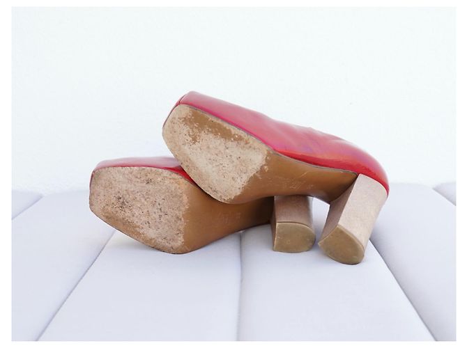 Marni Pumps aus rotem Lackleder mit Holzabsatz - Ansicht 5