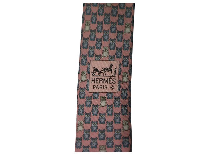 Hermès Cravatta Hermes con stampa gatto e gufo in seta rosa - vista 4
