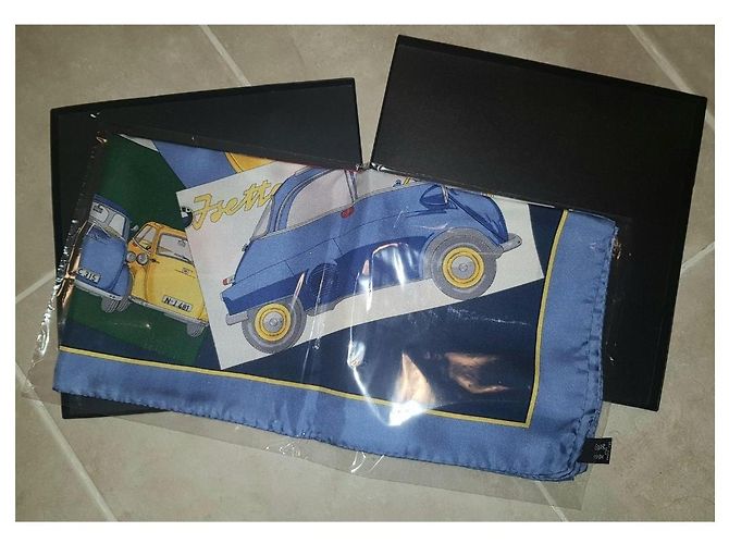 Autre Marque Sciarpa in seta BMW Isetta Rossa Gialla Blu Navy Rosso Giallo - vista 17