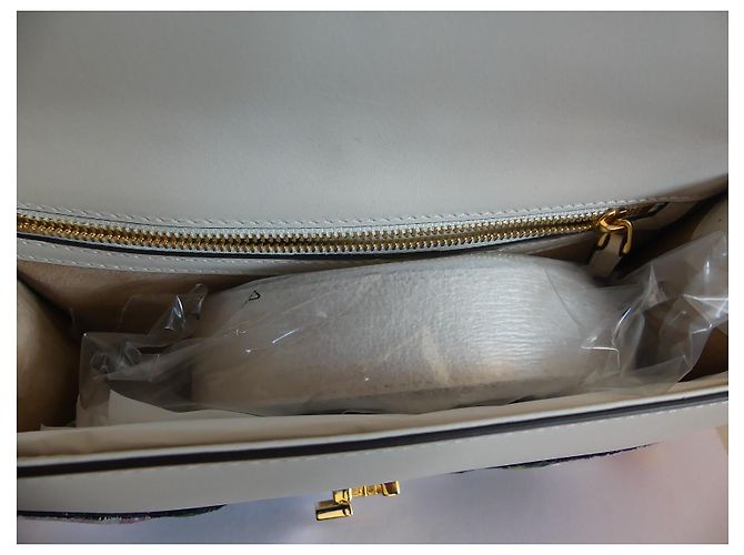 Sac à main Gucci Sylvie en cuir blanc fleurs brodées - vue 7