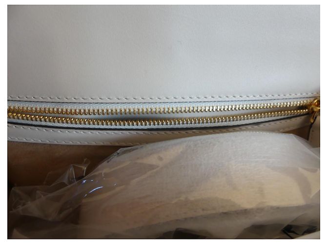 Sac à main Gucci Sylvie en cuir blanc fleurs brodées - vue 8