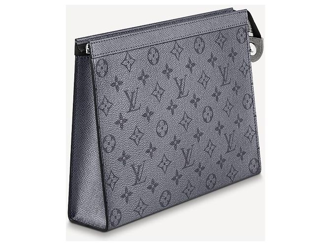 Louis Vuitton LV pochette voyage gris métallisé Argenté - vue 4