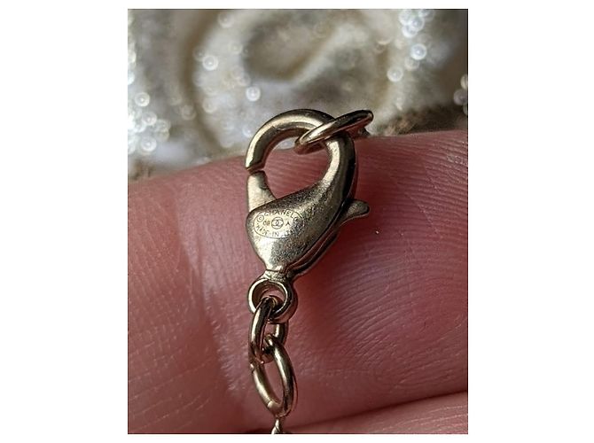 Chanel CC 08Una collana nera smaltata con logo Camelia GHW con scatola D'oro - vista 2
