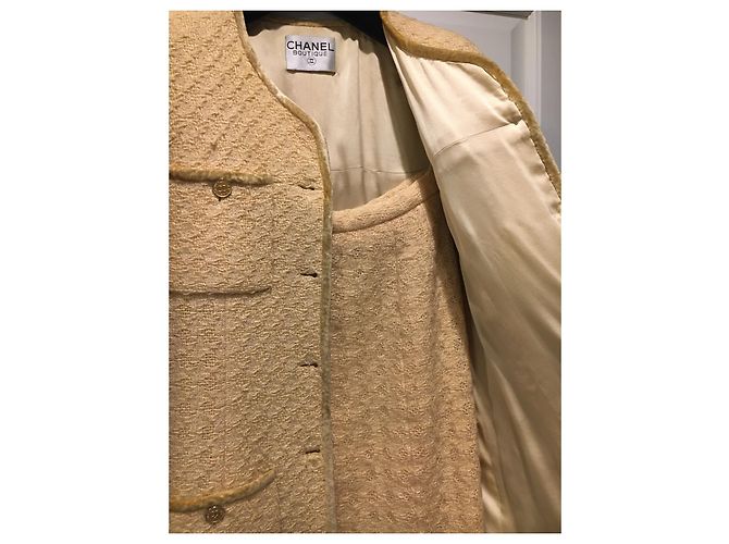 Completo Gonna Chanel in Tweed Giallo - vista 2