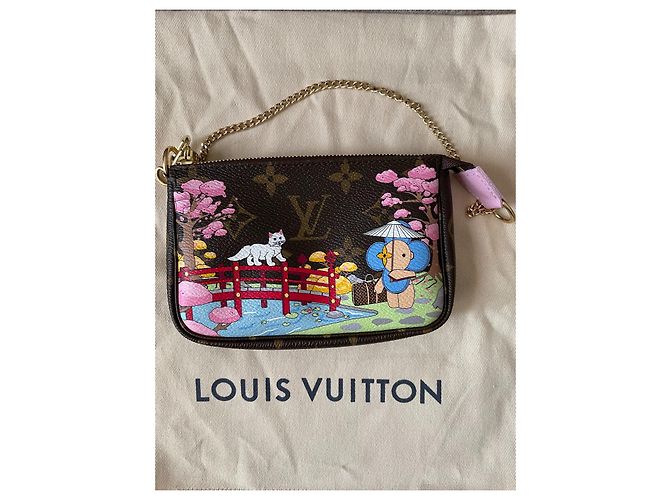 Nuova mini pochette Louis Vuitton Vivienne Giappone natale 2021 Marrone - vista 8