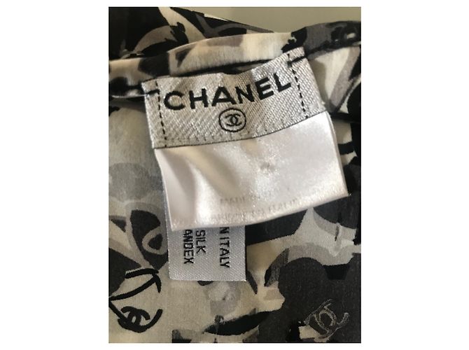 Chanel Seidentop mit Monogramm und CC Muster Schwarz Weiß - Ansicht 5