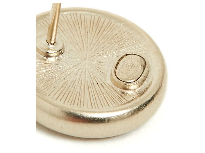Orecchini a bottone Chanel CC 5 Dorati D'oro - vista 3