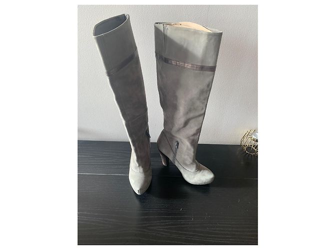 Zara Botte grise en Suède à talon et plateforme - vue 3