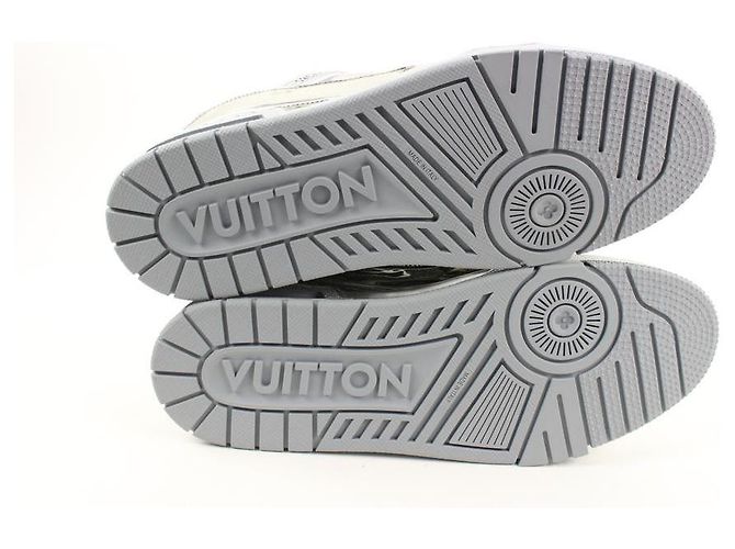 Louis Vuitton men's 10 US Virgil Abloh Silver Mirror Sneaker - view 5