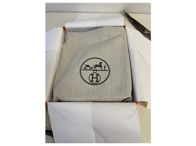 Clutch Hermès Evelyne 16 in pelle blu - vista 9