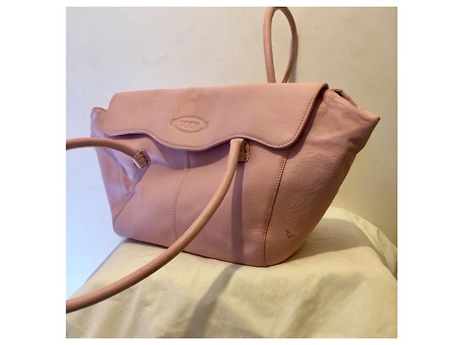 Borsa a tracolla Tod's grande rosa con patta e chiusura magnetica - vista 4