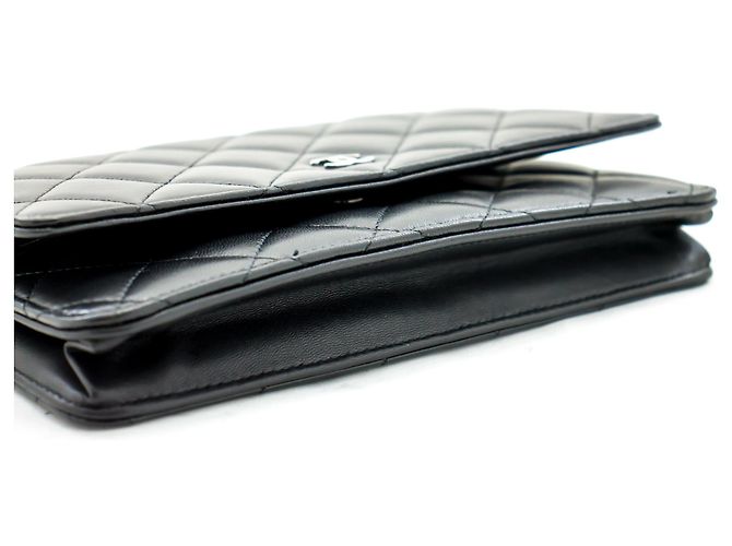Wallet On Chain Portafoglio classico nero CHANEL con tracolla a catena WOC a tracolla - vista 4