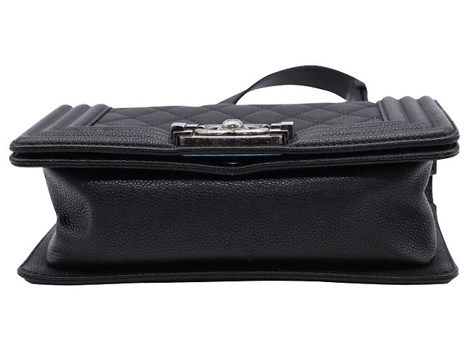 Bolsa Chanel Small Boy em couro de bezerro preto - vista 4