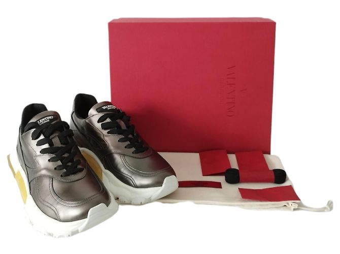 Valentino Bounce Sneaker aus braunem Leder - Ansicht 8