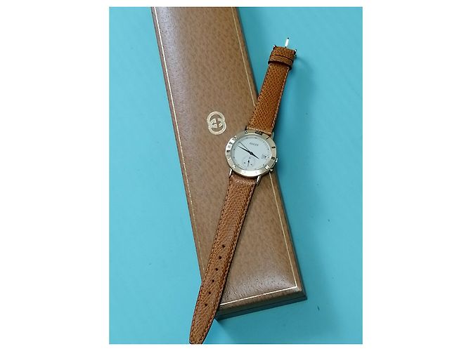 Relógio Gucci 3800 Relógio de pulso M Chrono Dourado - vista 6