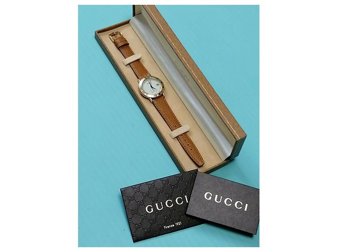 Relógio Gucci 3800 Relógio de pulso M Chrono Dourado - vista 7