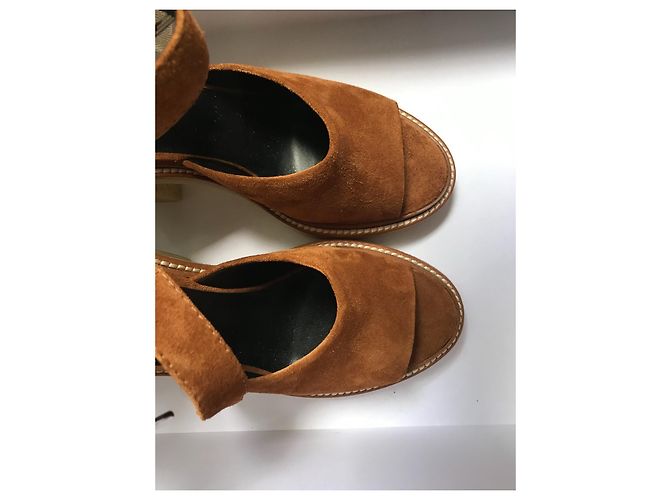 Sandali Hermès Drew in pelle scamosciata marrone chiaro - vista 7