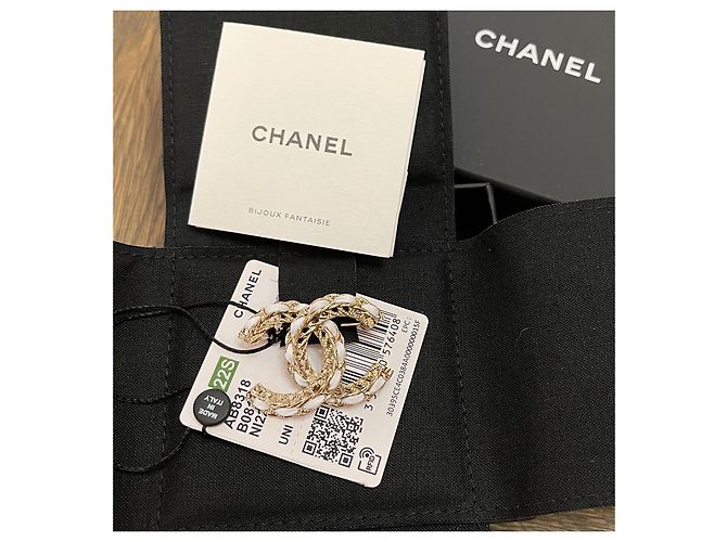 Spilla a spillo in pelle bianca Chanel in metallo dorato Multicolore - vista 11
