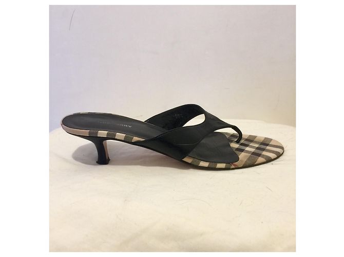 Burberry Sandales/mules à petits talons noirs et nova check - vue 2