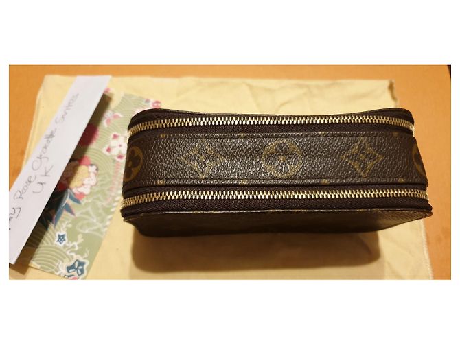 Louis Vuitton Trousse Blush PM Marrón de Tela Castaño - vista 2