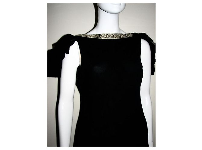 Schwarzes Seidenkleid von Marchesa Notte mit Goldrand - Ansicht 10