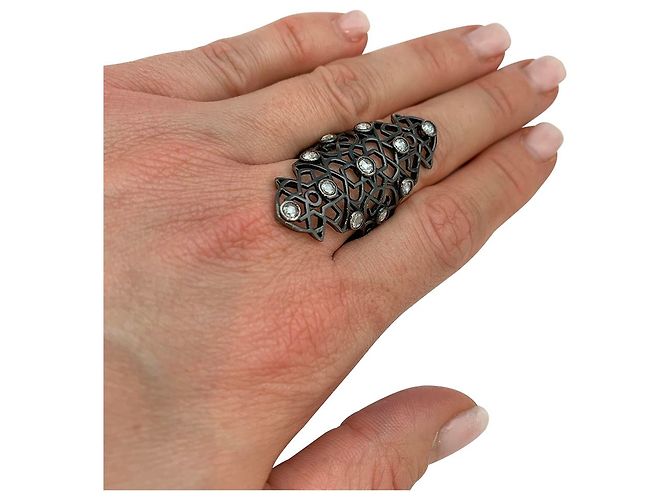 Anello Repossi "Moor" in oro annerito e diamanti. - vista 6