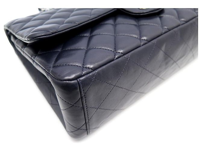 CHANEL CLASSIC TIMELESS MAXI JUMBO BOLSA AZUL MARINHO COURO ACOLCHOADO - vista 3