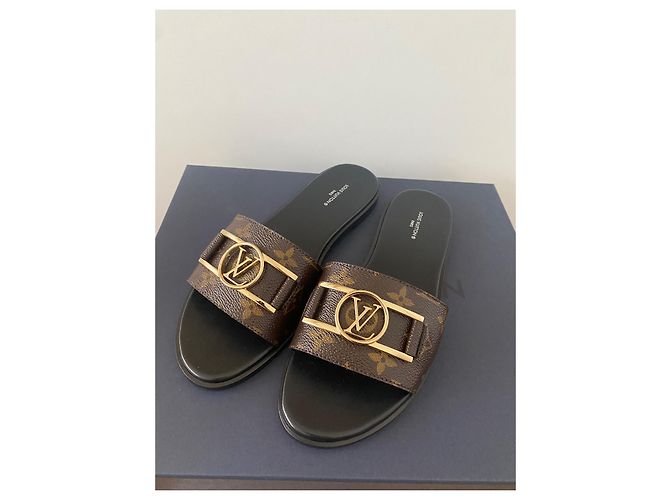 Louis Vuitton Lock it flat mule Brown - view 2