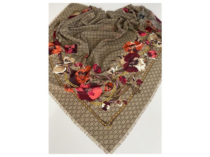 Châle Gucci Monogram Blooms - vue 2