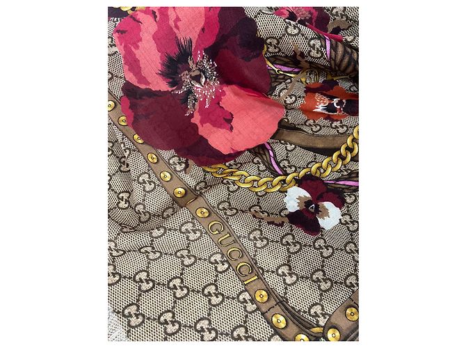 Châle Gucci Monogram Blooms - vue 3