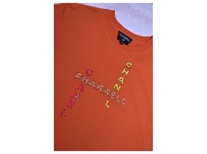 Colección cápsula Chanel x Pharrell Naranja - vista 3