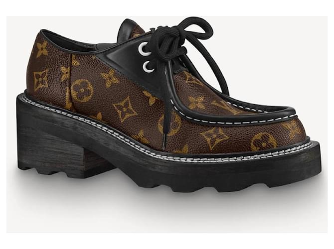 Louis Vuitton Scarpe con plateau LV Beaubourg Marrone - vista 2
