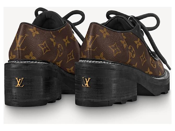Louis Vuitton Scarpe con plateau LV Beaubourg Marrone - vista 3