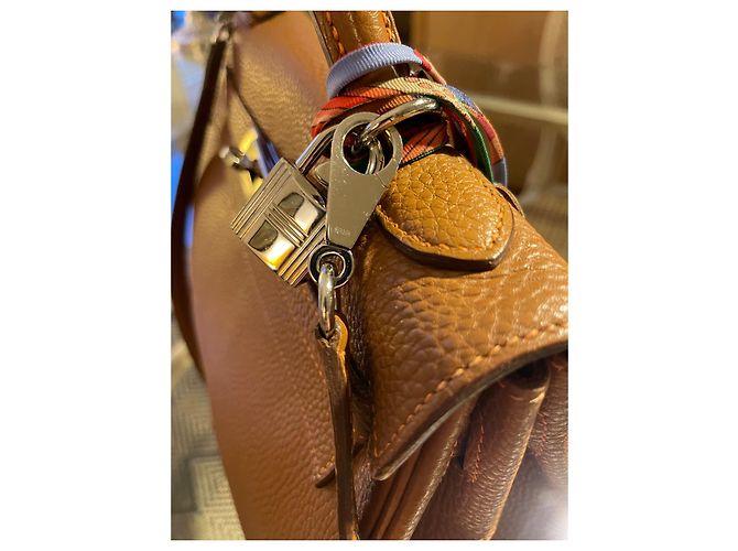 Hermès Kelly 32 pelle oro cm Beige - vista 15