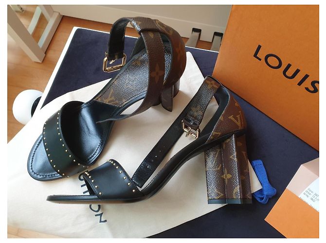 Louis Vuitton SANDALO A SILUETTA Marrone Nero - vista 4