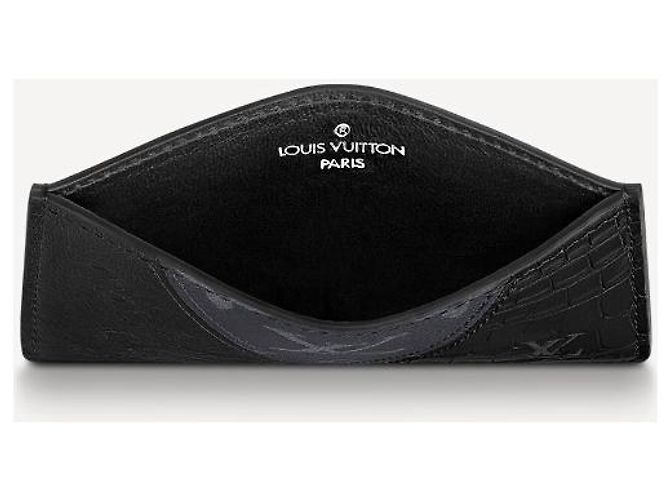 Louis Vuitton LV card holder in exotic leather Black - view 4