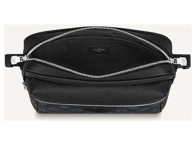 Louis Vuitton LV Outdoor messenger novo Preto - vista 3
