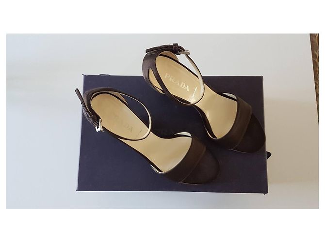 Sandali Prada in Satin Marrone Scuro Tacco 9cm - vista 18