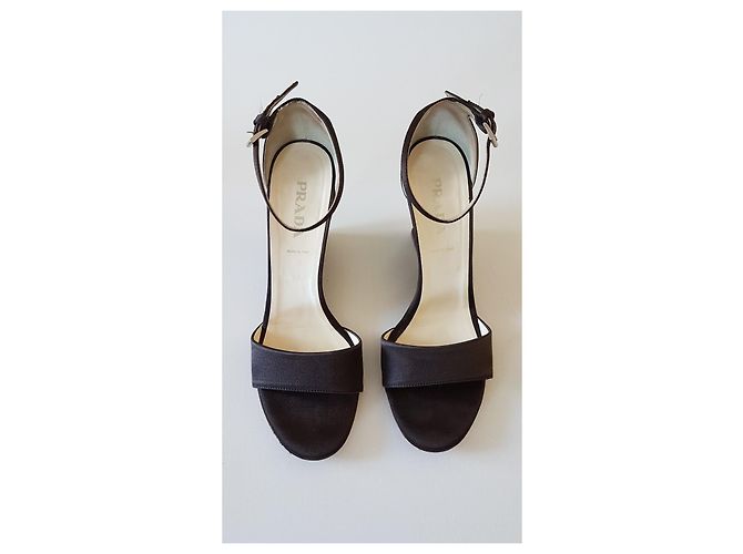 Sandali Prada in Satin Marrone Scuro Tacco 9cm - vista 2