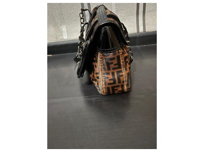 B Bag Fendi Zucca B Tasche Monogramm Kalbshaar Braun - Ansicht 10