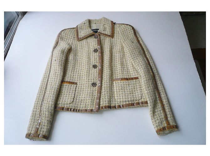 CHANEL Kurze beige Tweedjacke BE T38 Mehrfarben - Ansicht 8