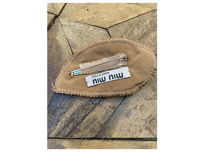 Magnífico broche de diamantes de imitación de Miu Miu - vista 5