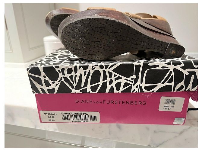 Diane Von Furstenberg DvF Opal Crisscross Wedge Sandale Kamel Hellbraun - Ansicht 7