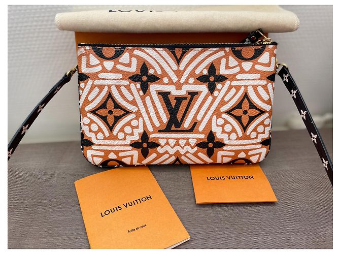 Louis Vuitton, Pochette con zip foderata Crafty in edizione limitata. Nero - vista 2