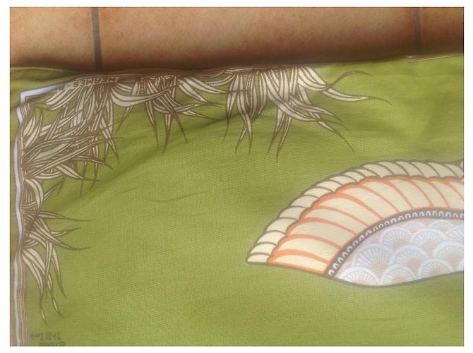 Cojín Hermès de seda verde con motivo de pájaro - vista 2